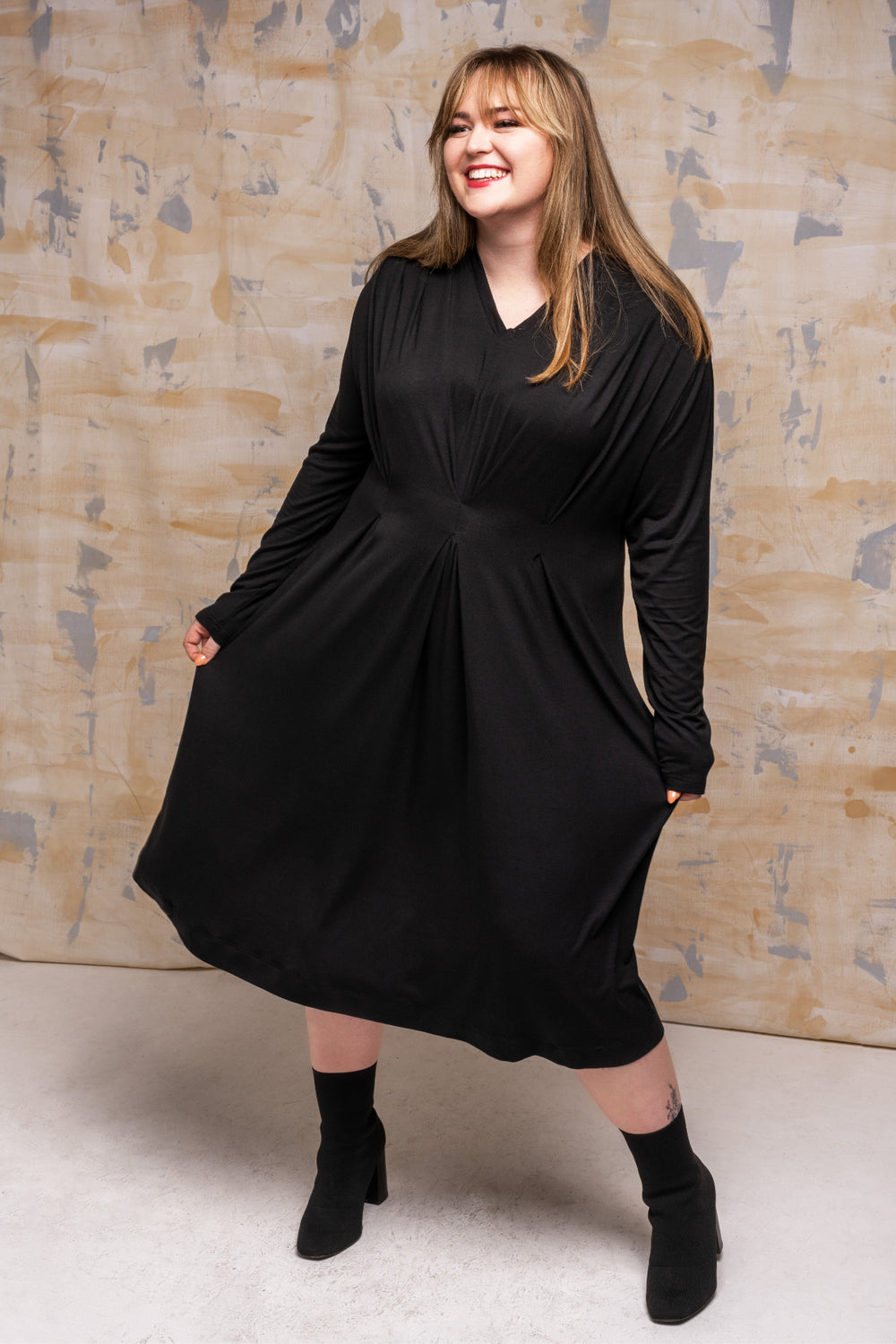 Süperb - Kleid mit Kellerfalte, schwarz